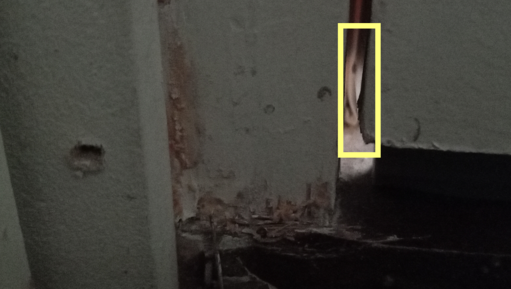 gap in door - rectangle.png